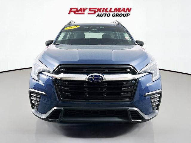 Used 2024 Subaru Ascent Limited AWD/4WD image 2