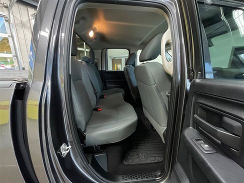 Used 2017 RAM 1500 Express AWD/4WD image 24