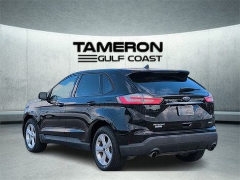 Used 2020 Ford Edge SE image 3