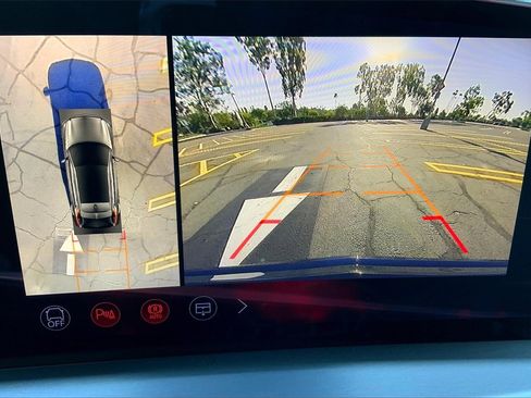 New 2026 Cadillac Lyriq V image 27