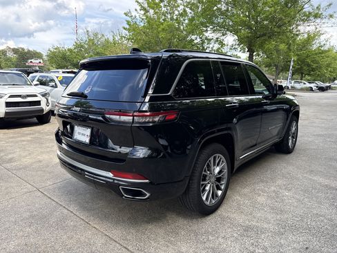 Used 2025 Jeep Grand Cherokee Summit AWD/4WD image 7