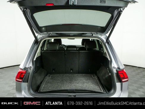 Used 2024 Volkswagen Tiguan SE AWD/4WD image 29