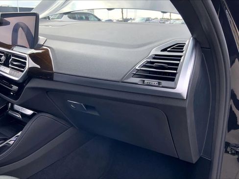 Used 2024 BMW X4 xDrive30i image 19