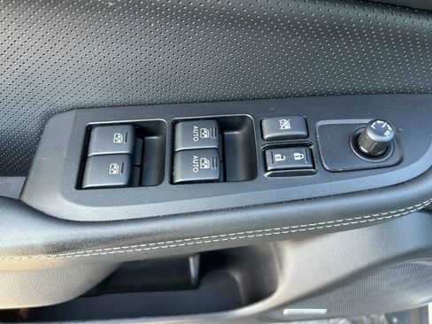 Used 2017 Subaru Outback 3.6R Limited image 23