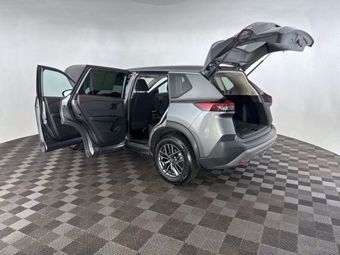 Used 2023 Nissan Rogue S image 16