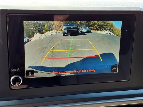 Certified 2025 Toyota 4Runner TRD Off-Road image 18