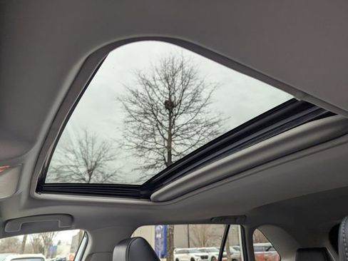 Used 2019 Toyota RAV4 XLE Premium image 20