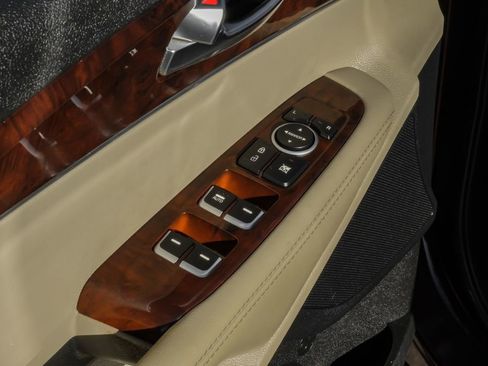 Used 2017 Kia Sorento LX w/ LX Convenience Package image 48