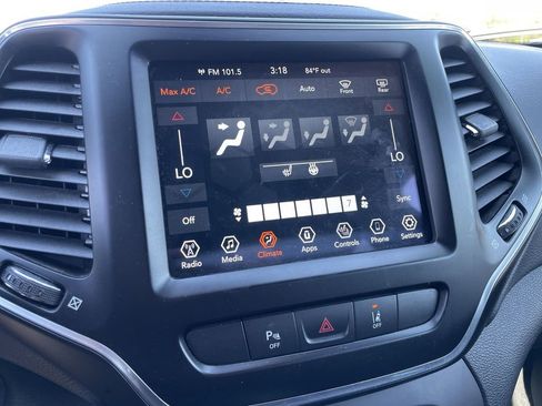 Used 2021 Jeep Cherokee Latitude Lux 80th Anniv w/ Quick Order Package 26U 80TH image 13