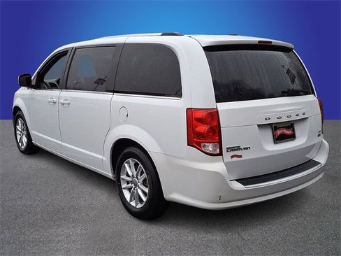Used 2018 Dodge Grand Caravan SXT image 6