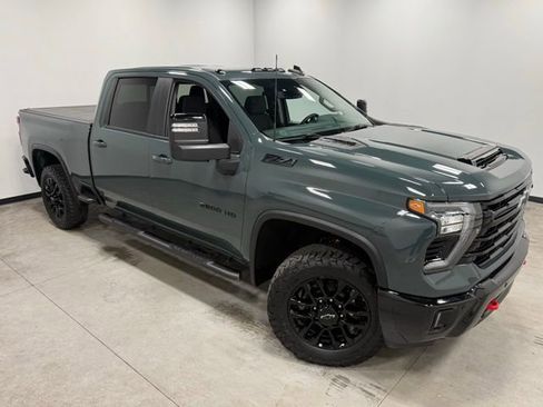 Used 2025 Chevrolet Silverado 2500 LT w/ Trail Boss Package AWD/4WD image 37