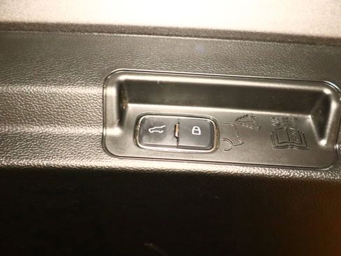 Used 2024 Ford Explorer XLT w/ Equipment Group 202A image 41