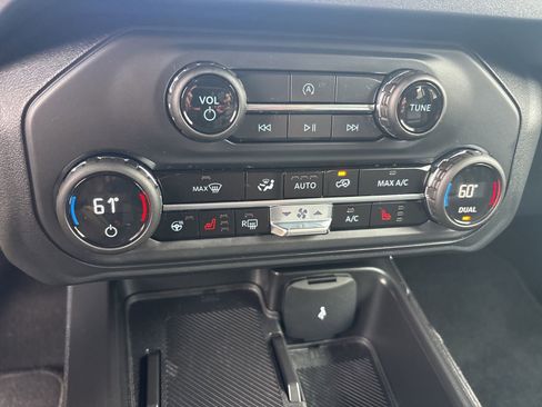 Used 2025 Ford Bronco Outer Banks AWD/4WD image 26