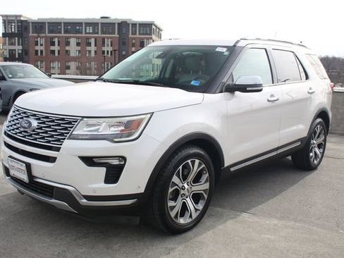 Used 2019 Ford Explorer Platinum image 4
