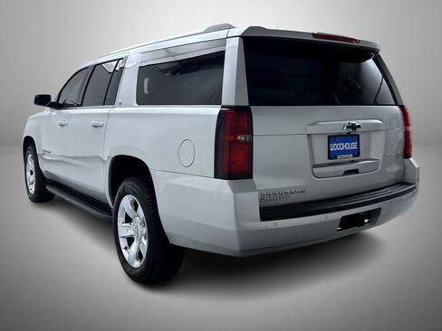 Used 2018 Chevrolet Suburban LT image 7
