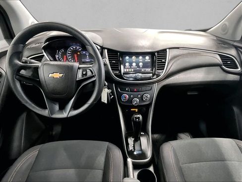 Used 2019 Chevrolet Trax LS FWD image 16