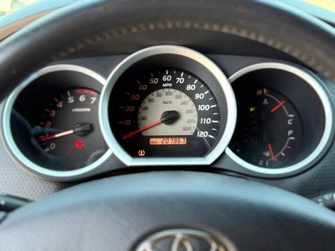 Used 2011 Toyota Tacoma PreRunner w/ SR5 Pkg #2 RWD image 24