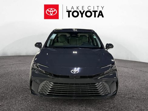 Used 2026 Toyota Camry XLE image 11