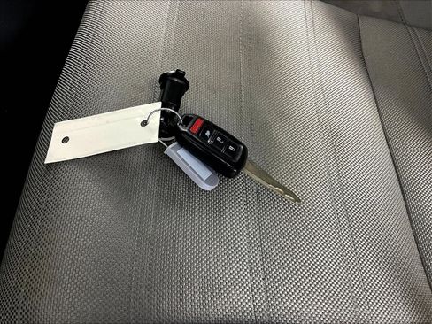 Used 2018 Honda CR-V LX image 34