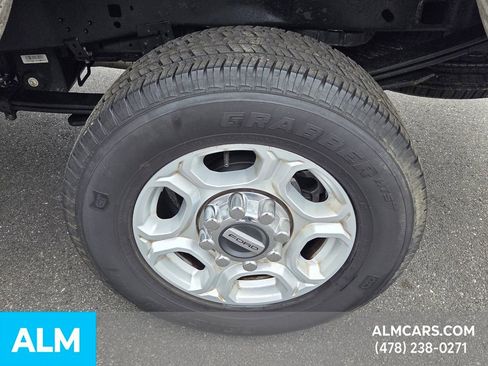 Used 2025 Ford F250 XLT image 11
