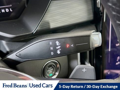 Used 2025 GMC Acadia Elevation w/ Elevation Premium Package AWD/4WD image 14
