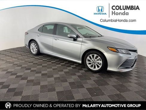 Used 2024 Toyota Camry LE image 1