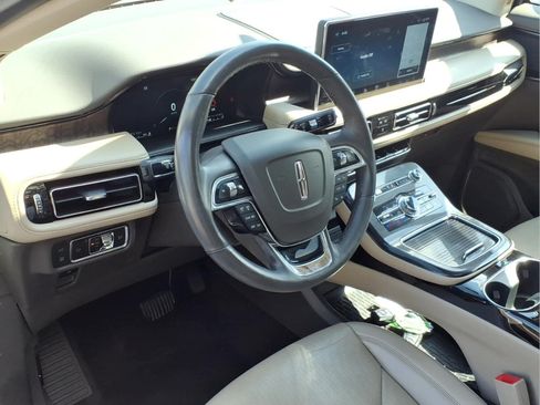 Used 2023 Lincoln Nautilus Reserve FWD image 17