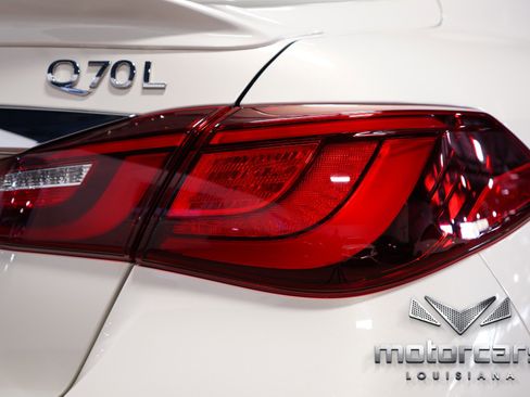 Used 2015 INFINITI Q70 L 3.7 w/ Deluxe Touring Package image 20