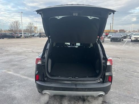 Used 2022 Ford Escape SEL image 9
