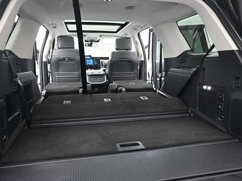 Certified 2025 Ford Expedition Active AWD/4WD image 27
