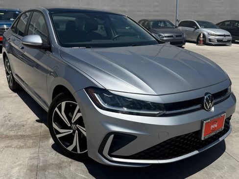 Used 2026 Volkswagen Jetta SEL FWD image 1