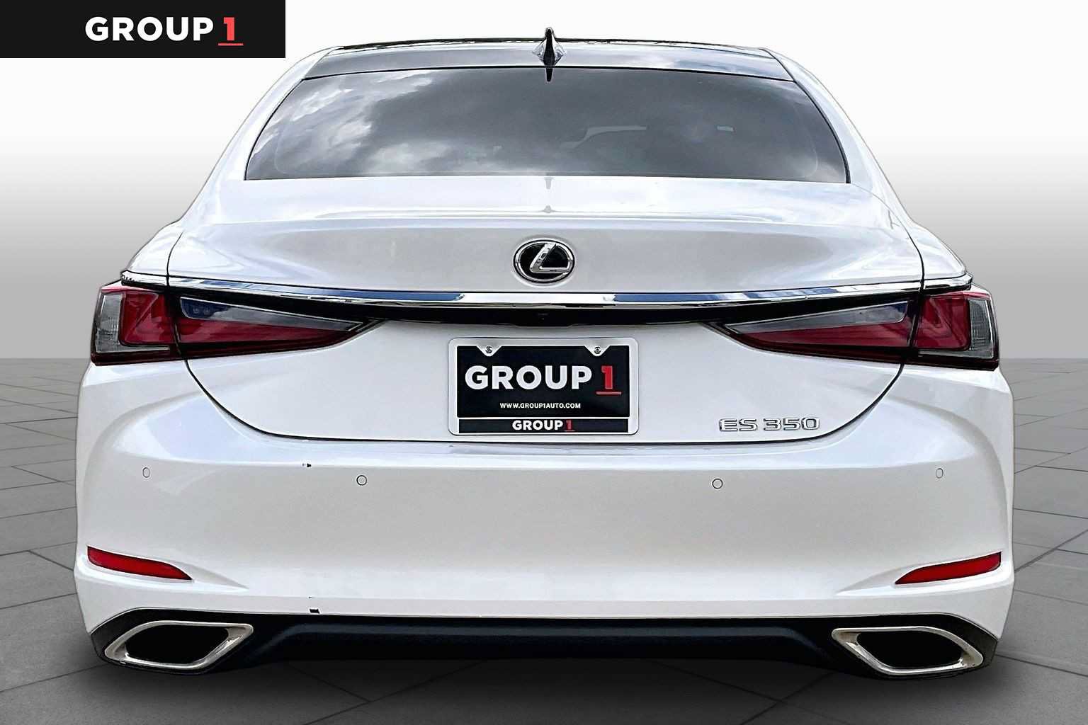 Used 2024 Lexus ES 350 w/ Premium Package FWD image 5