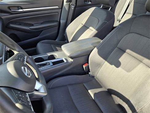 Used 2022 Nissan Altima 2.5 SV image 22
