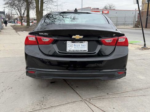 Used 2017 Chevrolet Malibu LT image 6