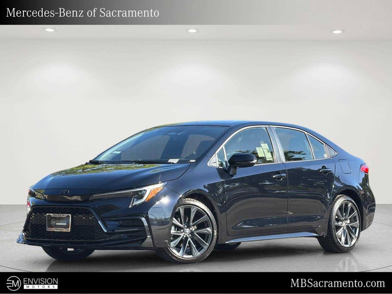 Used 2026 Toyota Corolla SE FWD image 1