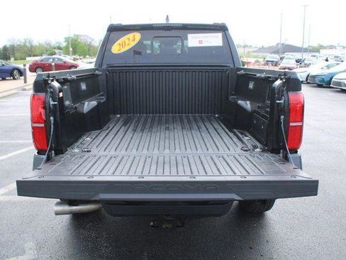 Certified 2024 Toyota Tacoma TRD Off-Road w/ TRD Off Road Premium Package AWD/4WD image 7