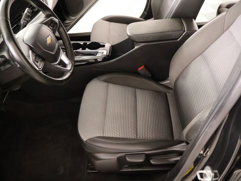 Used 2024 Chevrolet Trax LT w/ LT Convenience Package FWD image 11
