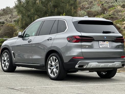 Used 2025 BMW X5 xDrive50e image 7