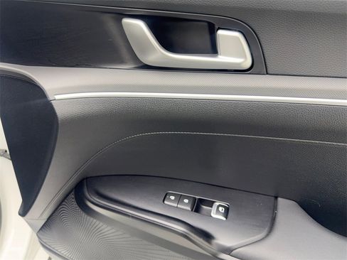 Used 2025 Kia K5 LXS image 49