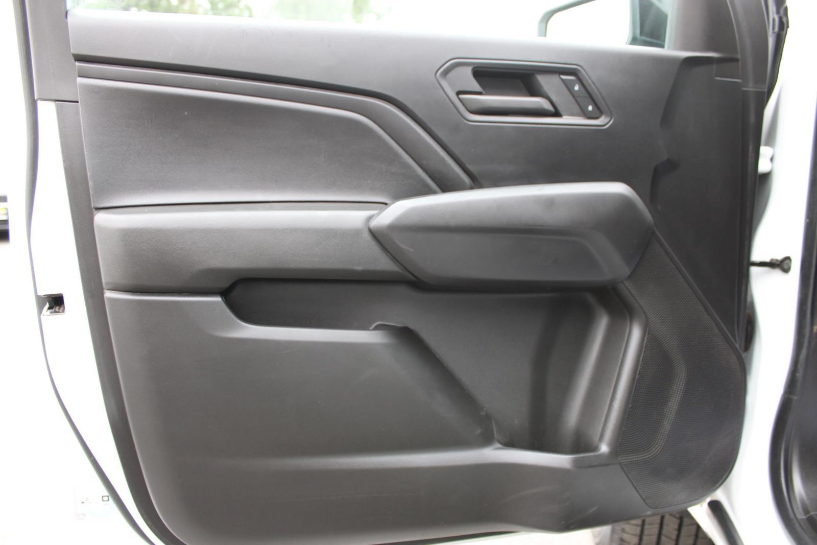 Used 2024 Chevrolet Colorado Trail Boss w/ Technology Package AWD/4WD image 6