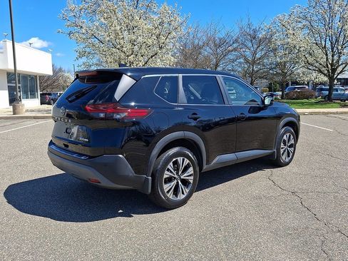 Used 2023 Nissan Rogue SV AWD/4WD image 9