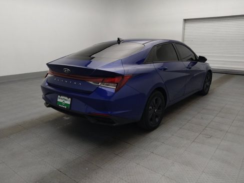 Used 2021 Hyundai Elantra SEL w/ Convenience Package FWD image 9