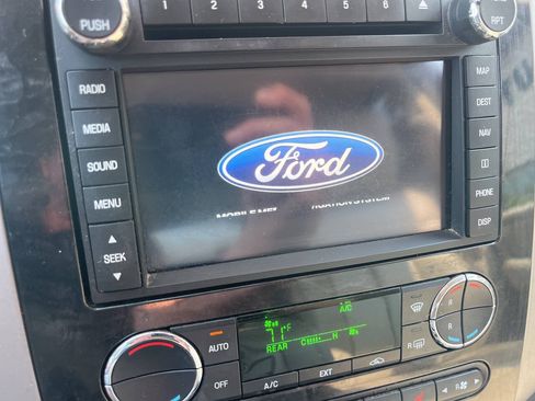 Used 2014 Ford Expedition Limited w/ Equipment Group 301A AWD/4WD image 21