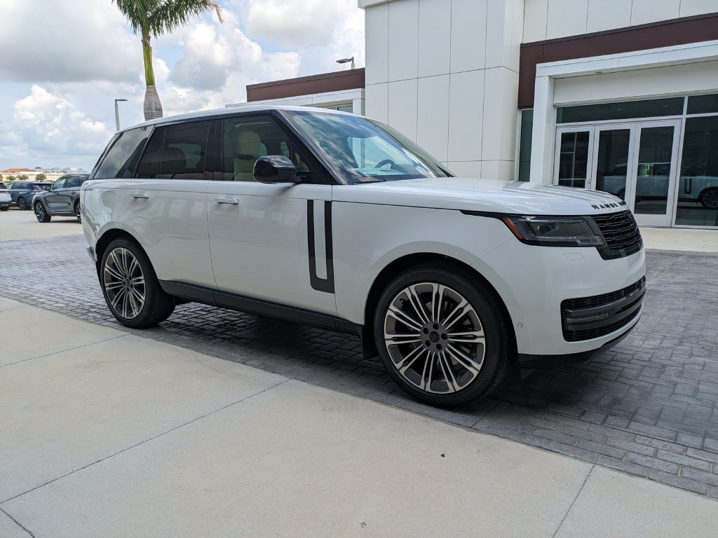 New 2026 Land Rover Range Rover SE AWD/4WD image 3