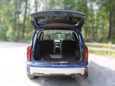 New 2025 Kia Telluride S image 9