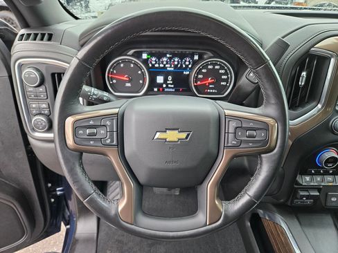 Used 2023 Chevrolet Silverado 2500 High Country w/ Z71 Off-Road Package image 17