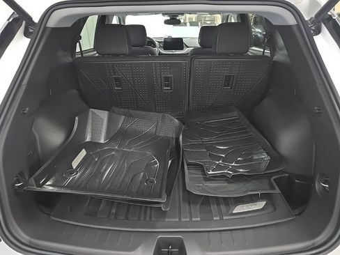 Used 2023 Chevrolet Blazer LT w/ Convenience Package image 11