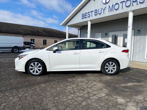 Used 2021 Toyota Corolla LE image 2