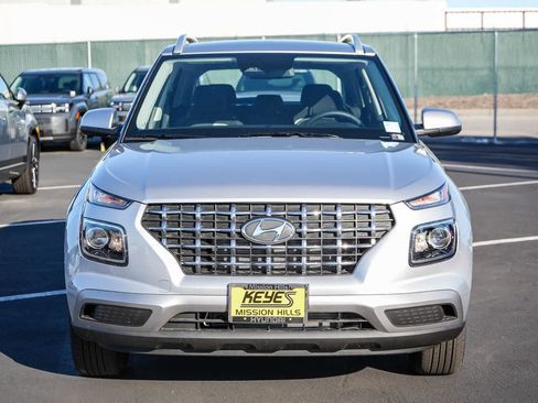 New 2026 Hyundai Venue SEL image 2