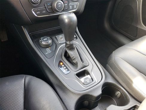 Used 2021 Jeep Cherokee Latitude Lux image 28